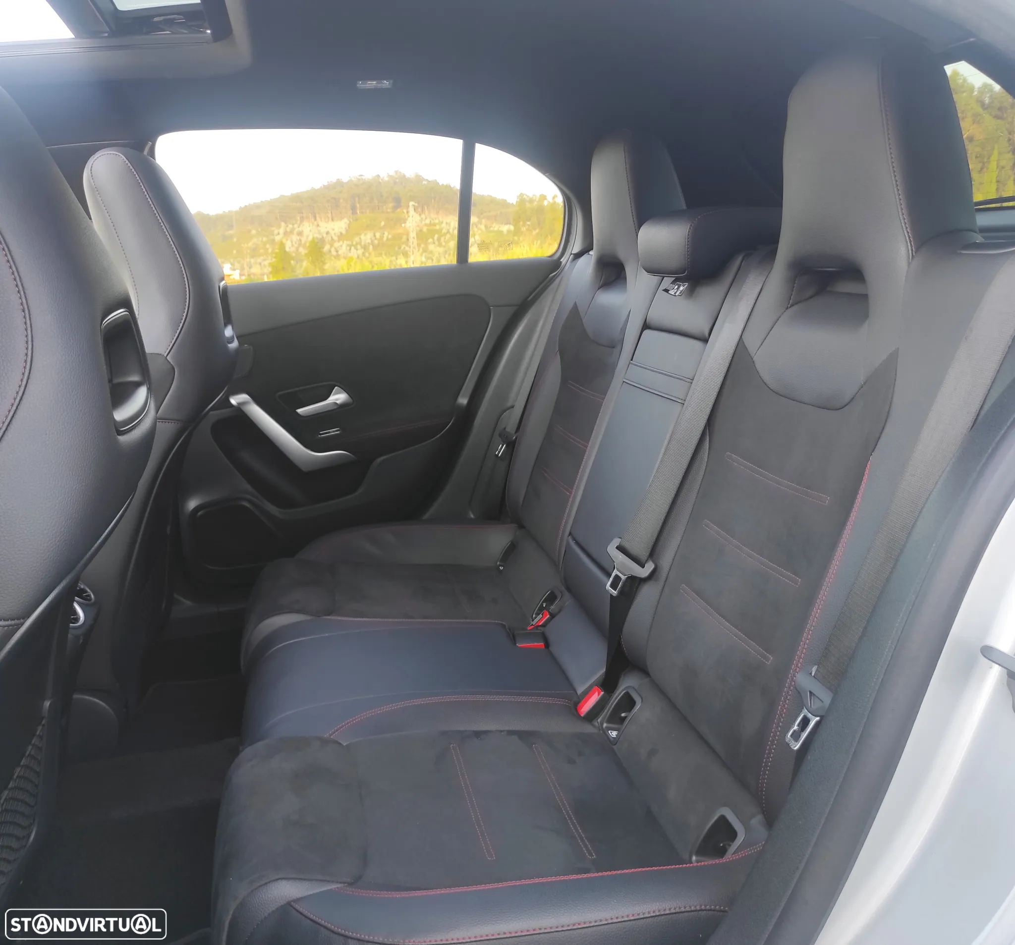 Mercedes-Benz A 250 e AMG Line - 26
