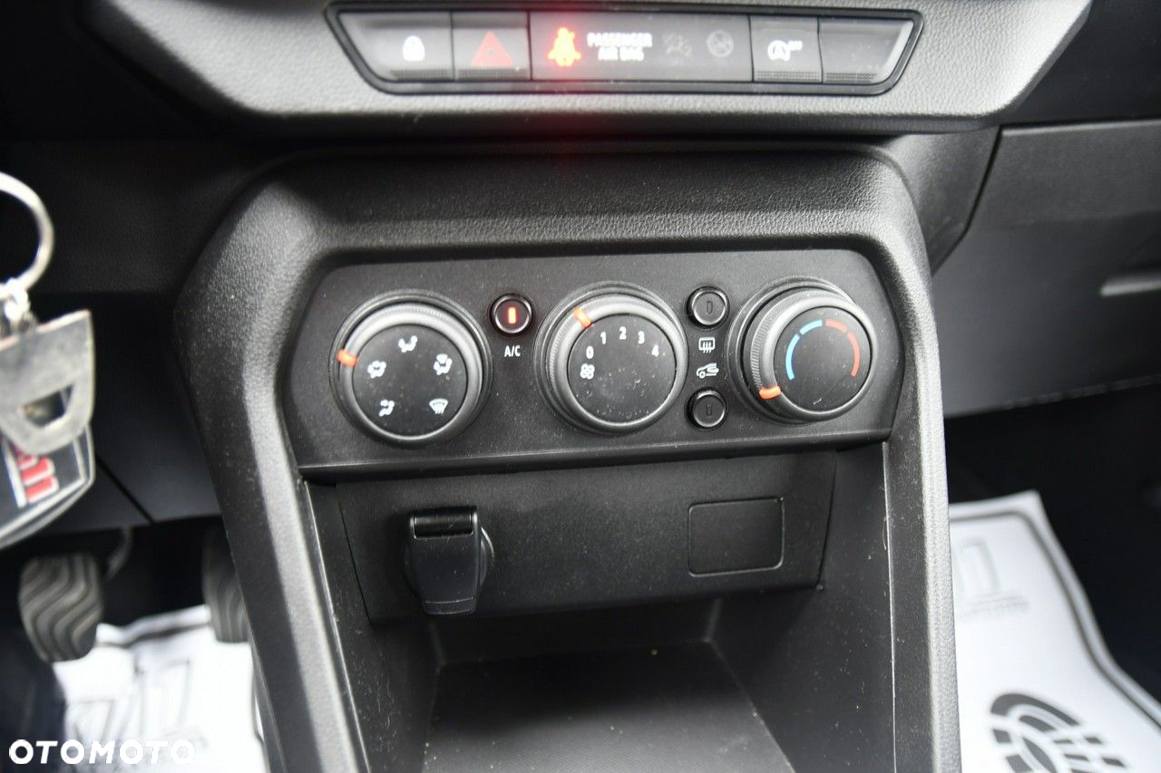 Dacia Sandero - 33