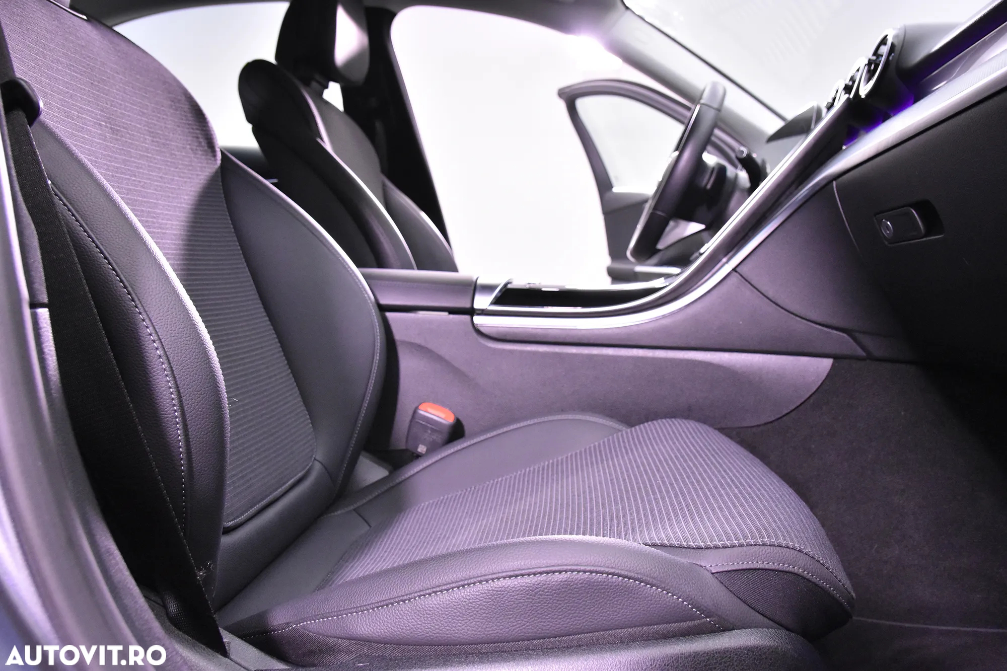 Mercedes-Benz C 220 d MHEV - 12