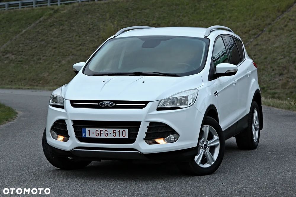Ford Kuga 2.0 TDCi 2x4 Titanium - 3