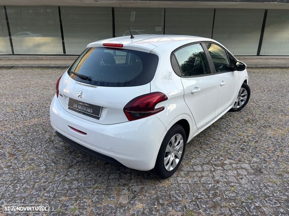Peugeot 208 1.6 BlueHDi Active — fotografia 4