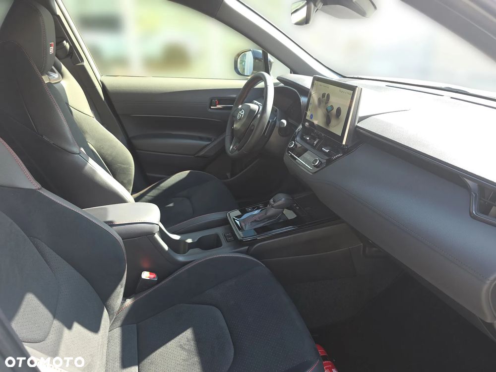 Toyota Corolla Cross - 10