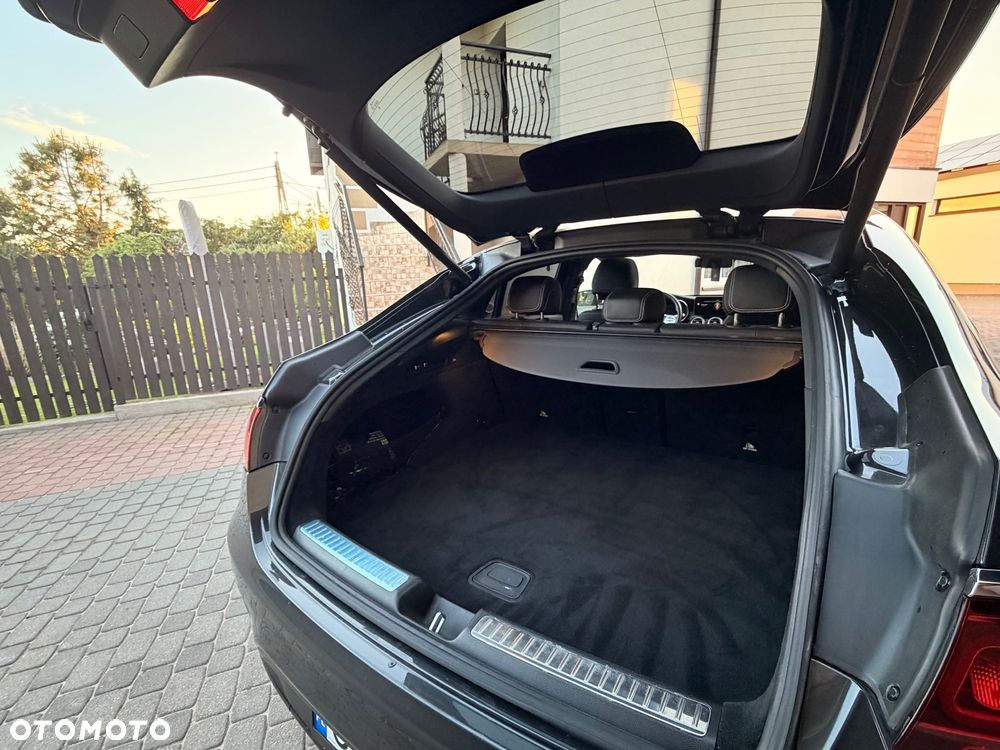 Mercedes-Benz GLC 300 d 4-Matic - 29