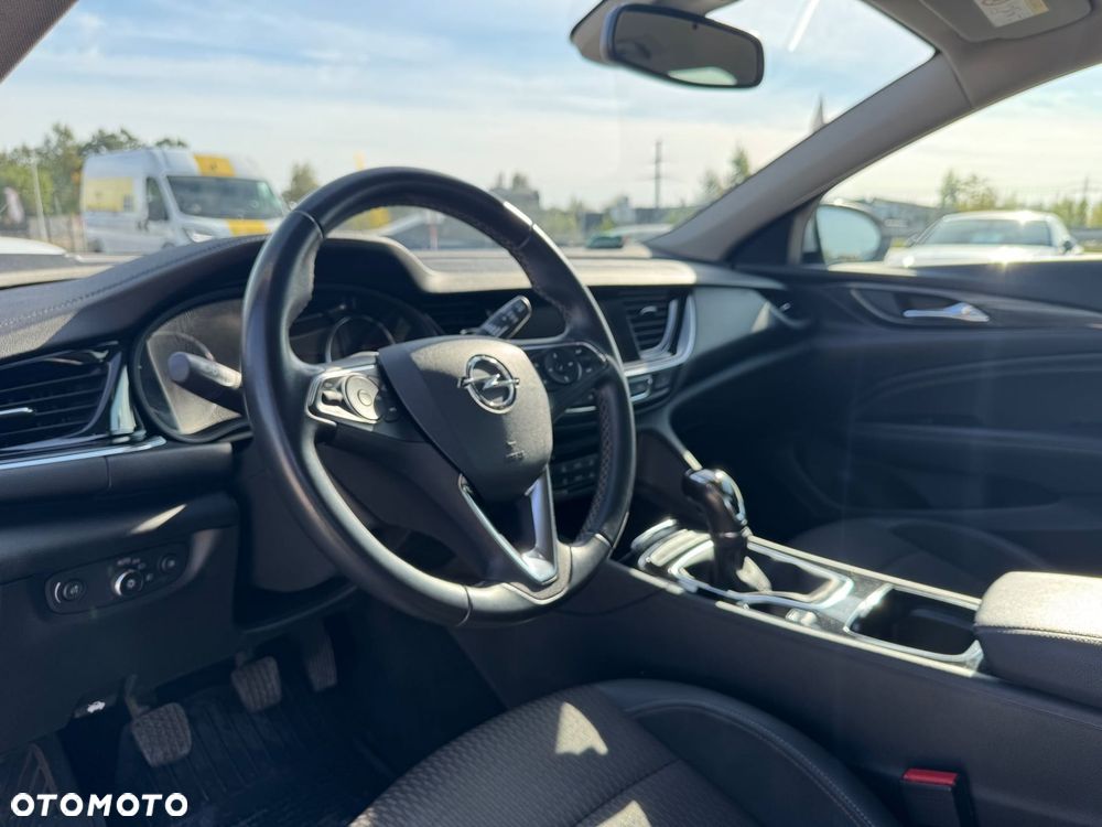 Opel Insignia - 10