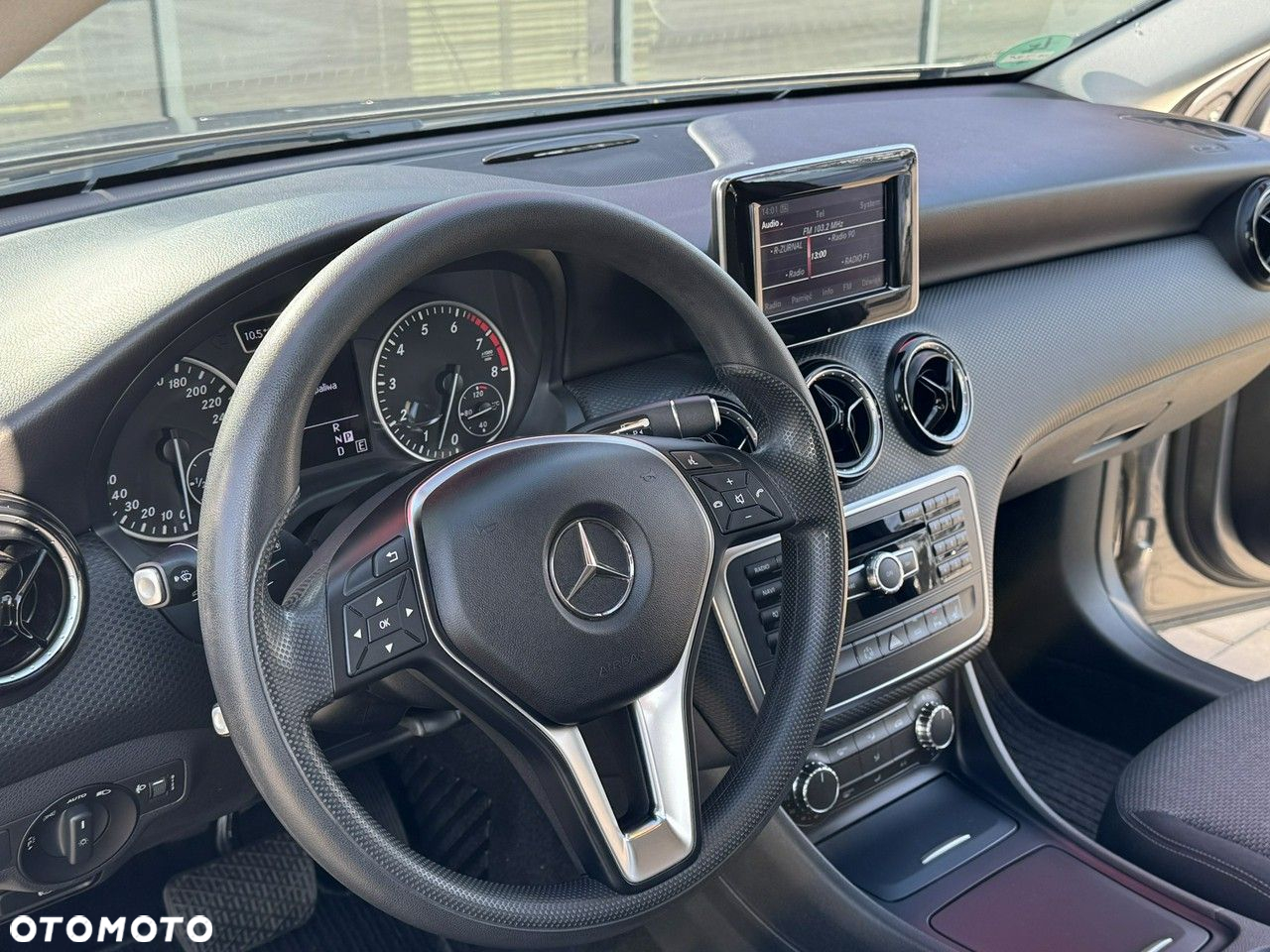 Mercedes-Benz Klasa A 180 (BlueEFFICIENCY) 7G-DCT Urban - 10