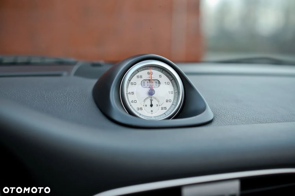 Porsche 911 Carrera S - 18