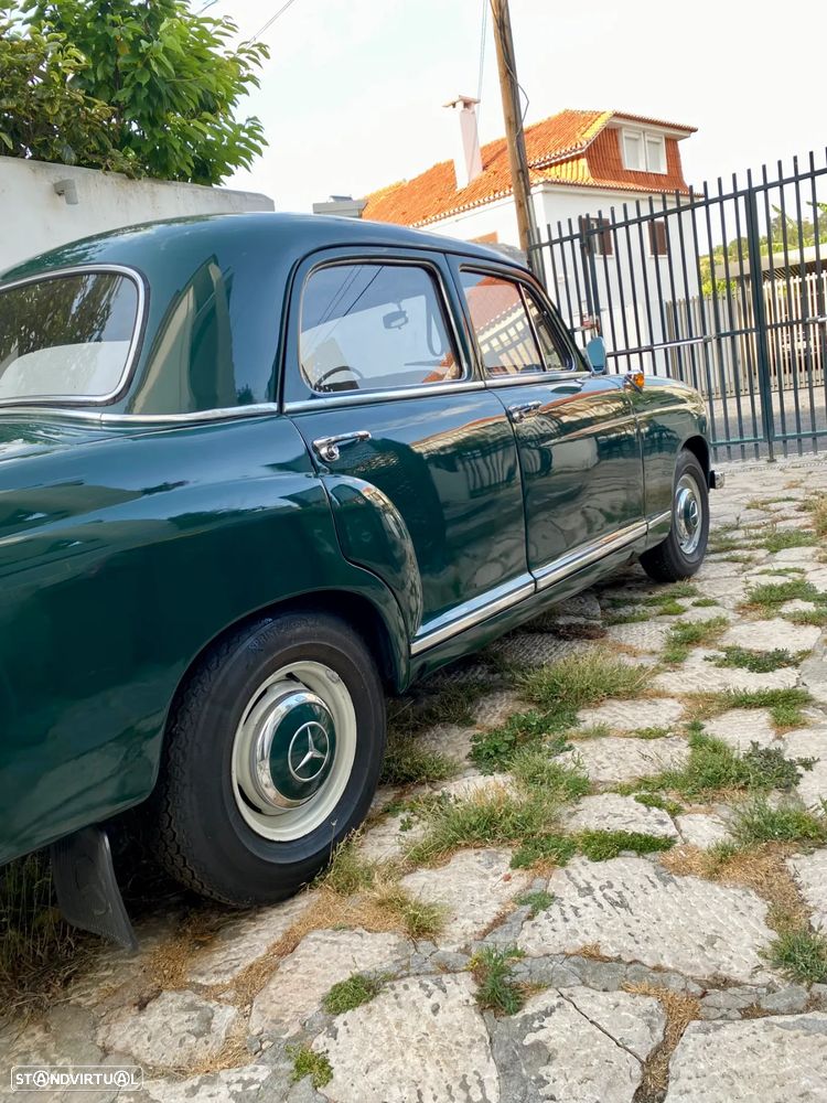 Mercedes-Benz 180 - 2