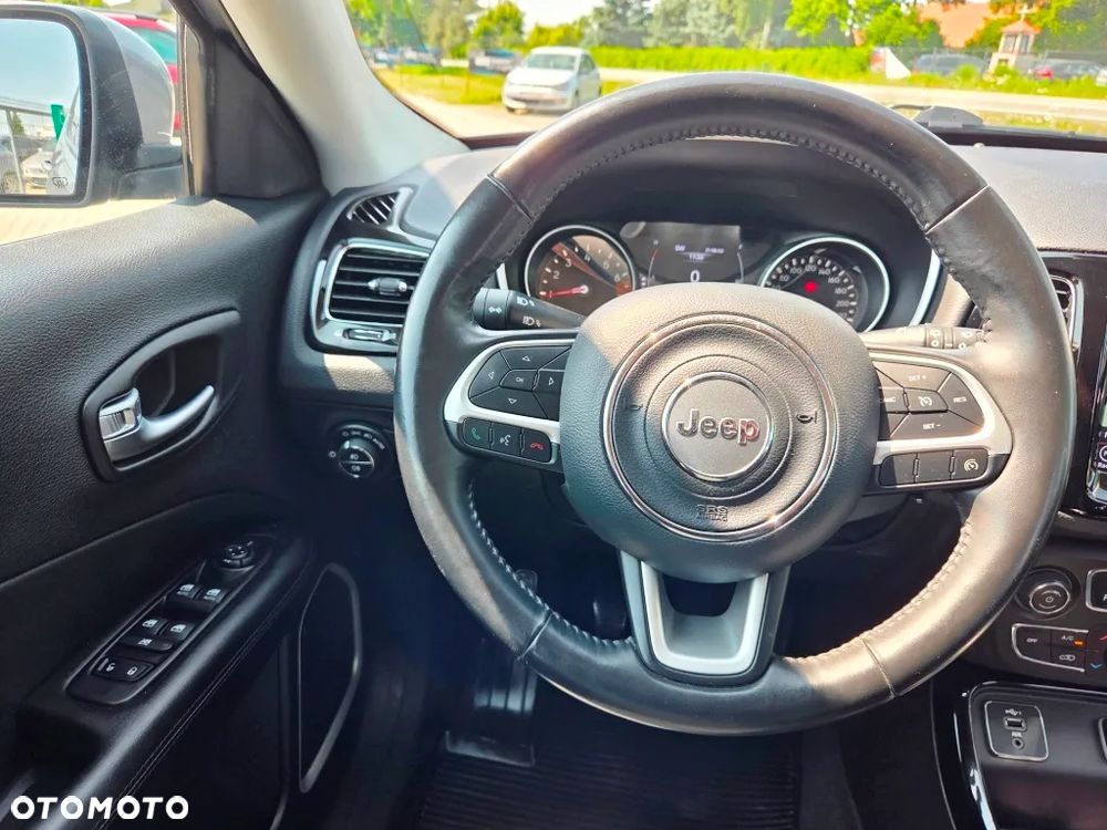 Jeep Compass 1.4 MultiAir Longitude - 35