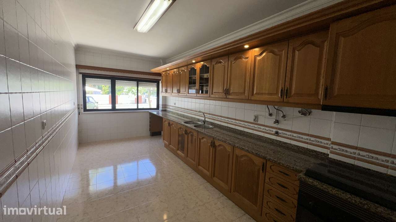 T2 - Rés-do-Cão - Vila Chã - Barreiro. - Grande imagem: 2/10