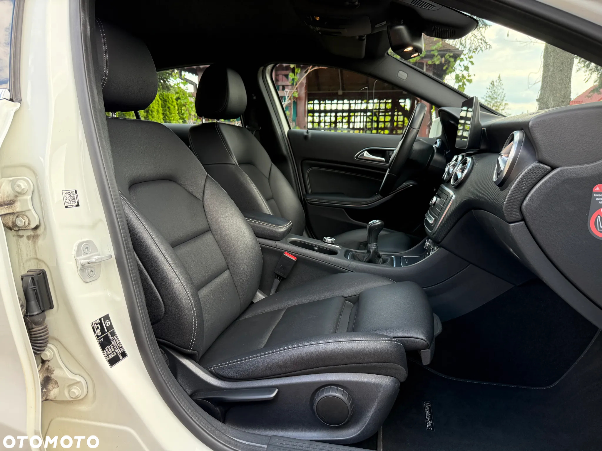 Mercedes-Benz Klasa A 180 d BlueEffICIENCY Edition - 18