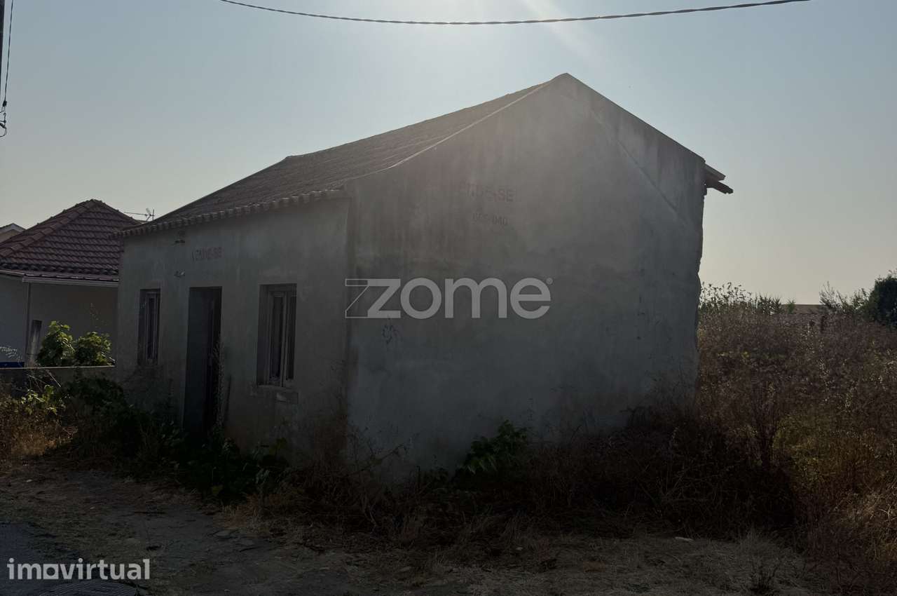 Terreno com 540 m² e Moradia para Renovar em Santo Varão. - Grande imagem: 5/15