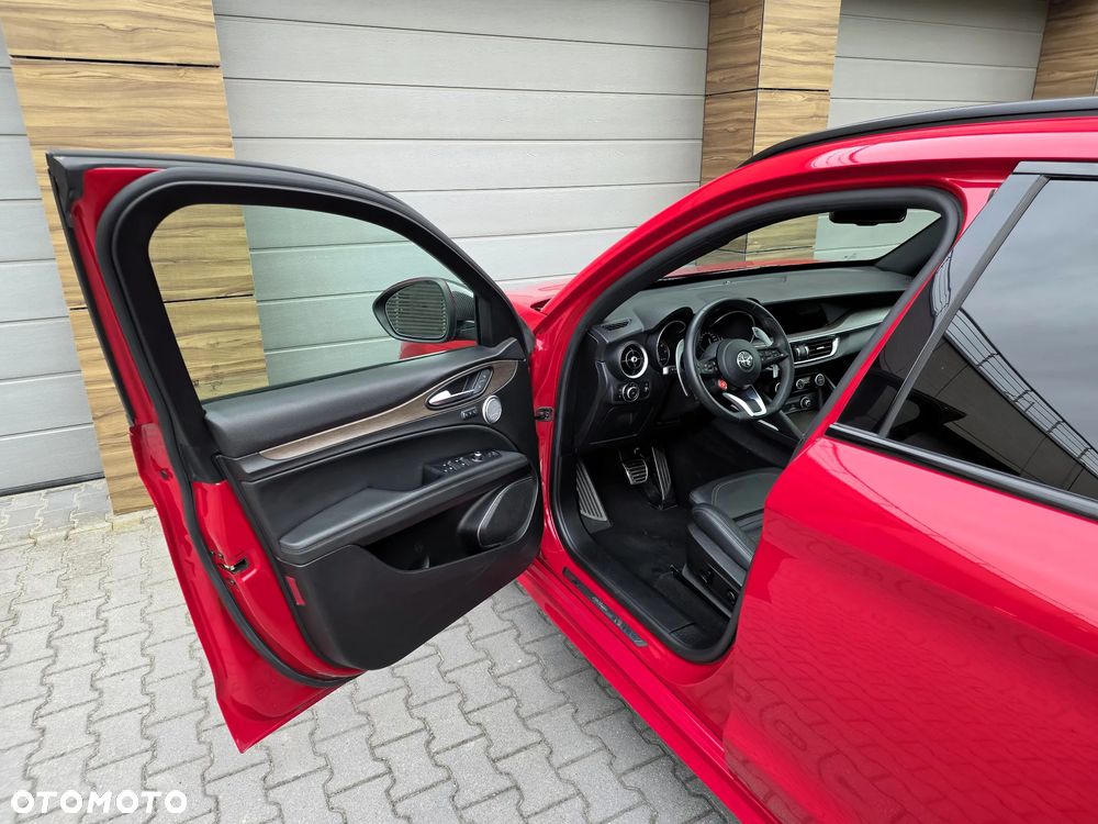Alfa Romeo Stelvio 2.0 Turbo 16V AT8-Q4 First Edition - 19