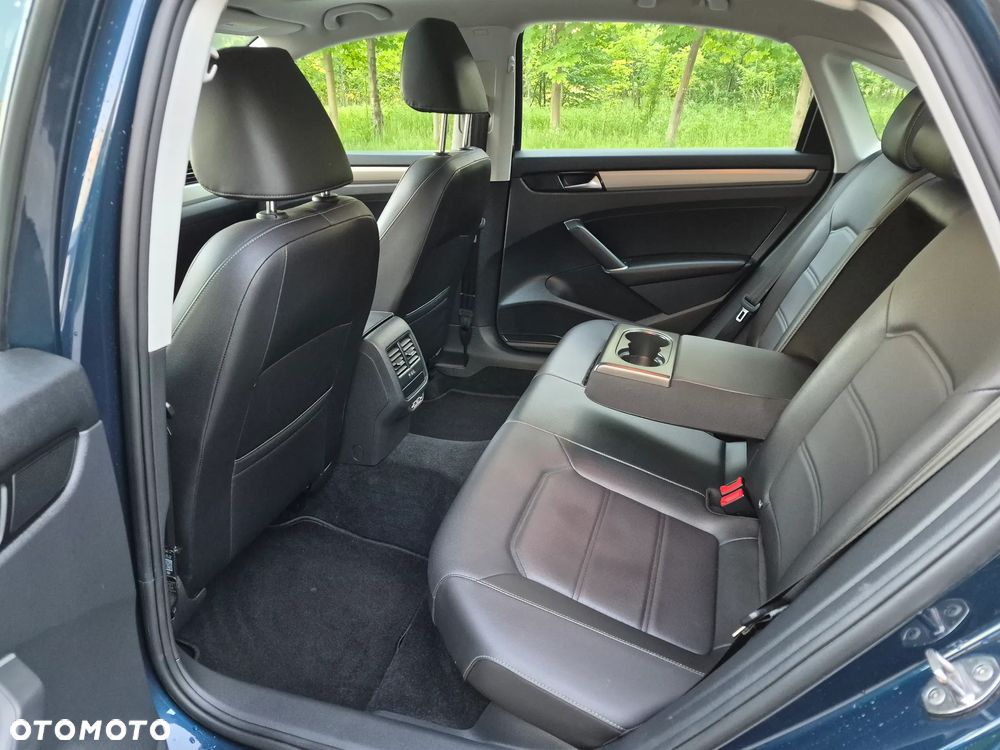 Volkswagen Passat 2.0 TSI Elegance DSG - 9