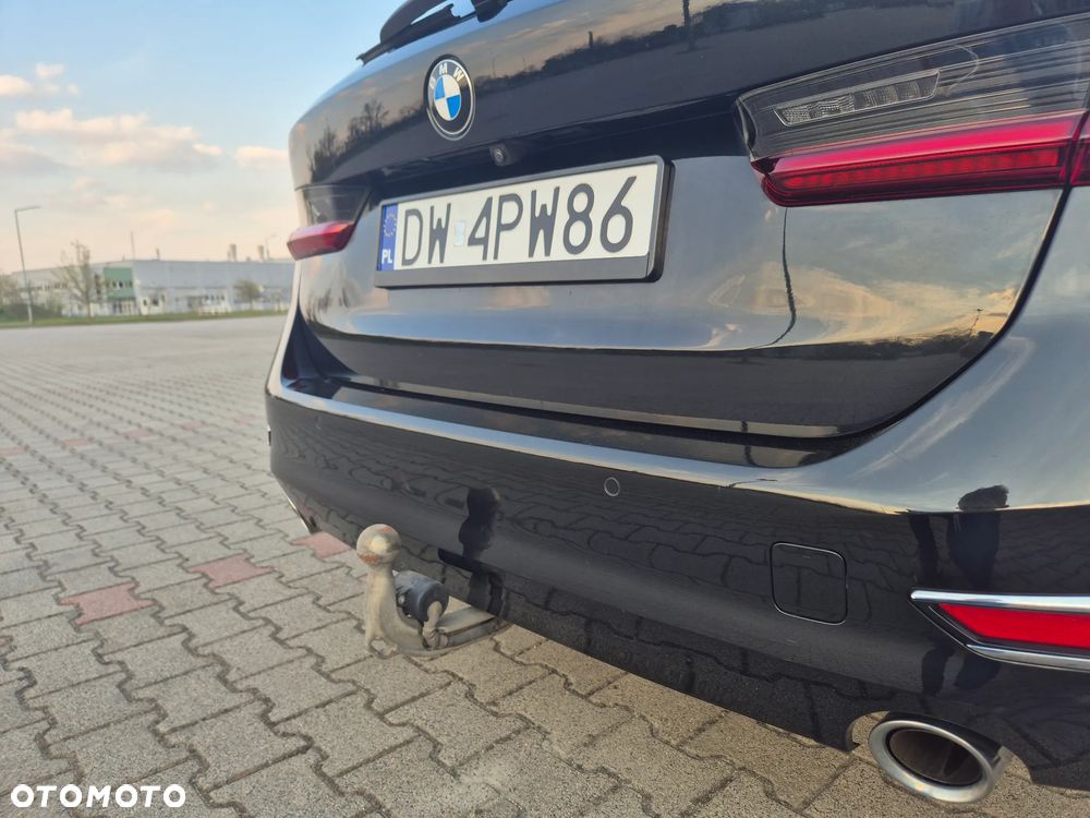 BMW Seria 3 320d xDrive MHEV Luxury Line - 11