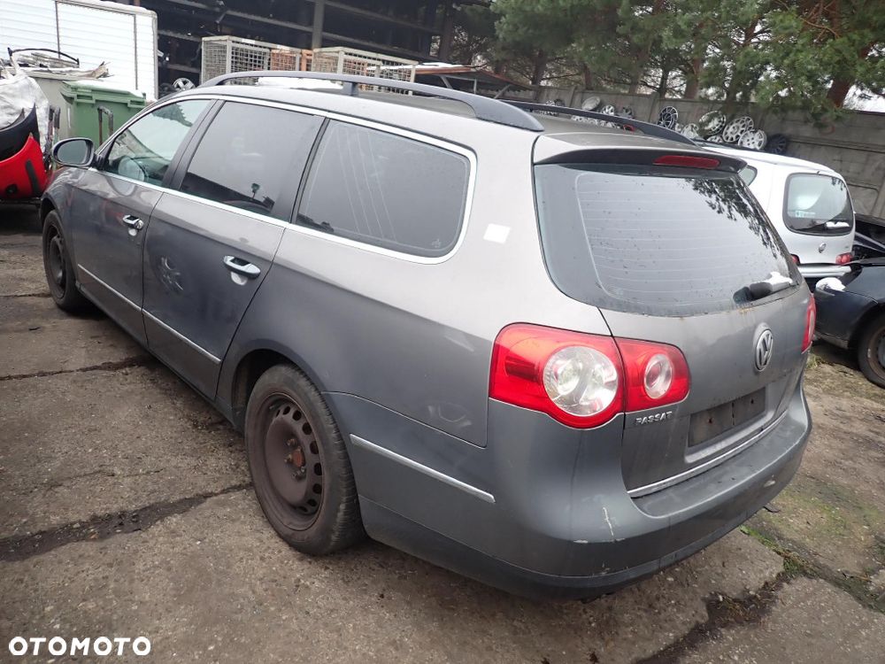 CZĘŚCI - Vw Passat B6 1,9 TDI 105KM BLS KOMBI 5B HNV lakier LA7T 2006r. INDEX - 9790 - 3