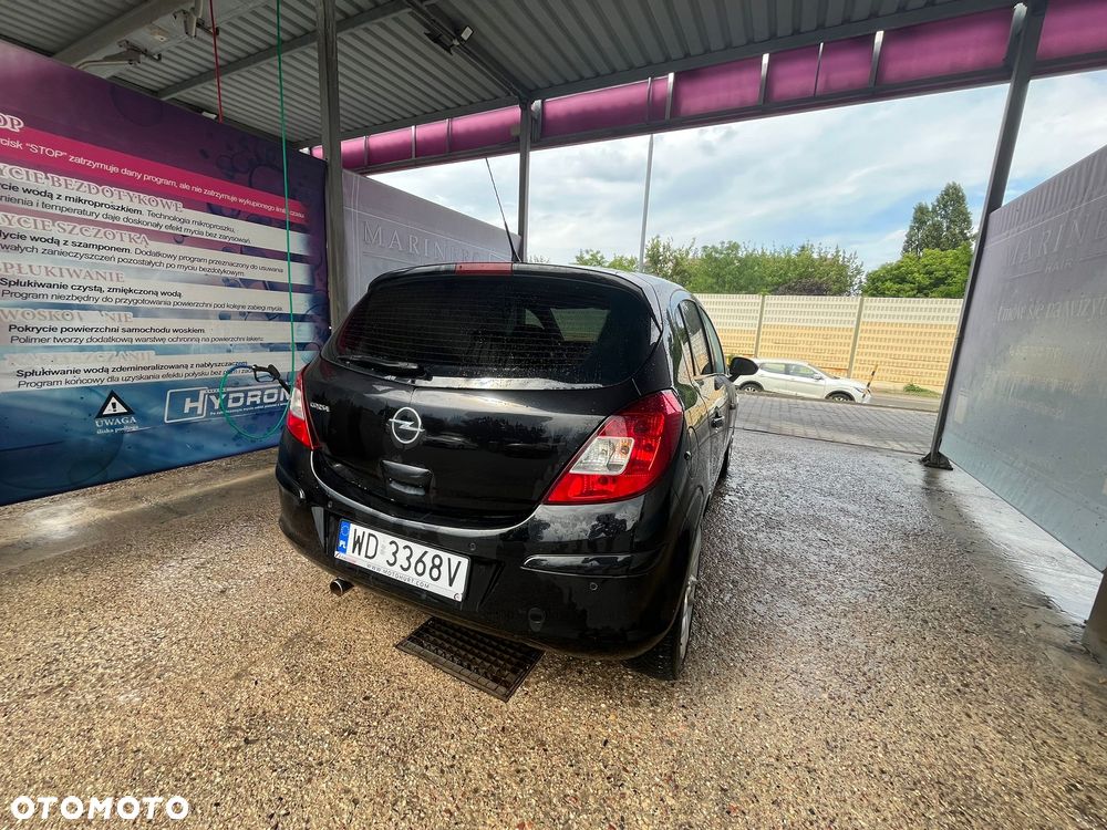 Opel Corsa 1.2 16V Enjoy - 8