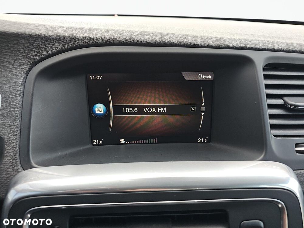 Volvo V60 Cross Country - 17