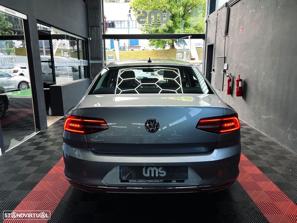 VW Passat 2.0 TDI Highline DSG - 7