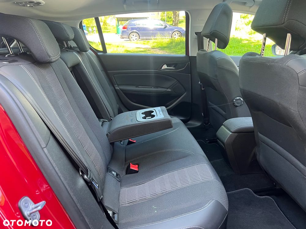 Peugeot 308 1.2 PureTech Allure S&S - 28