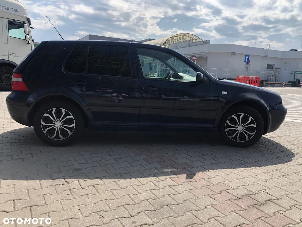 Volkswagen Golf - 8