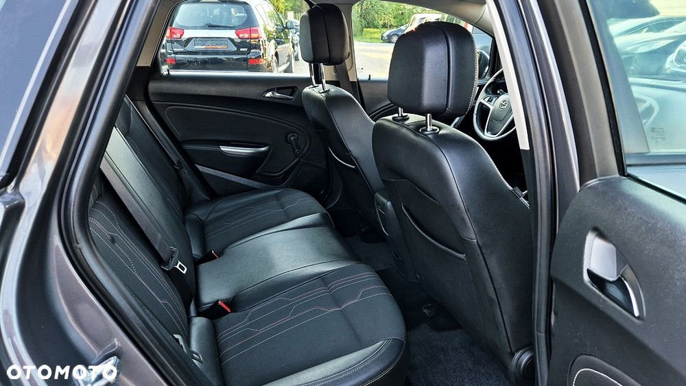 Opel Astra 1.4 T Cosmo S&S - 31