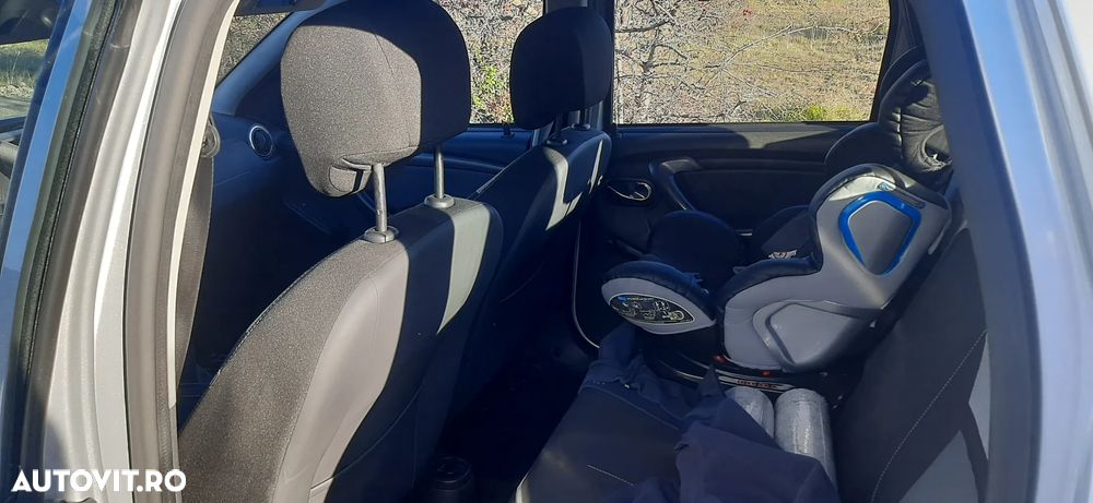 Dacia Duster 1.2 TCe 4x4 Laureate - 13