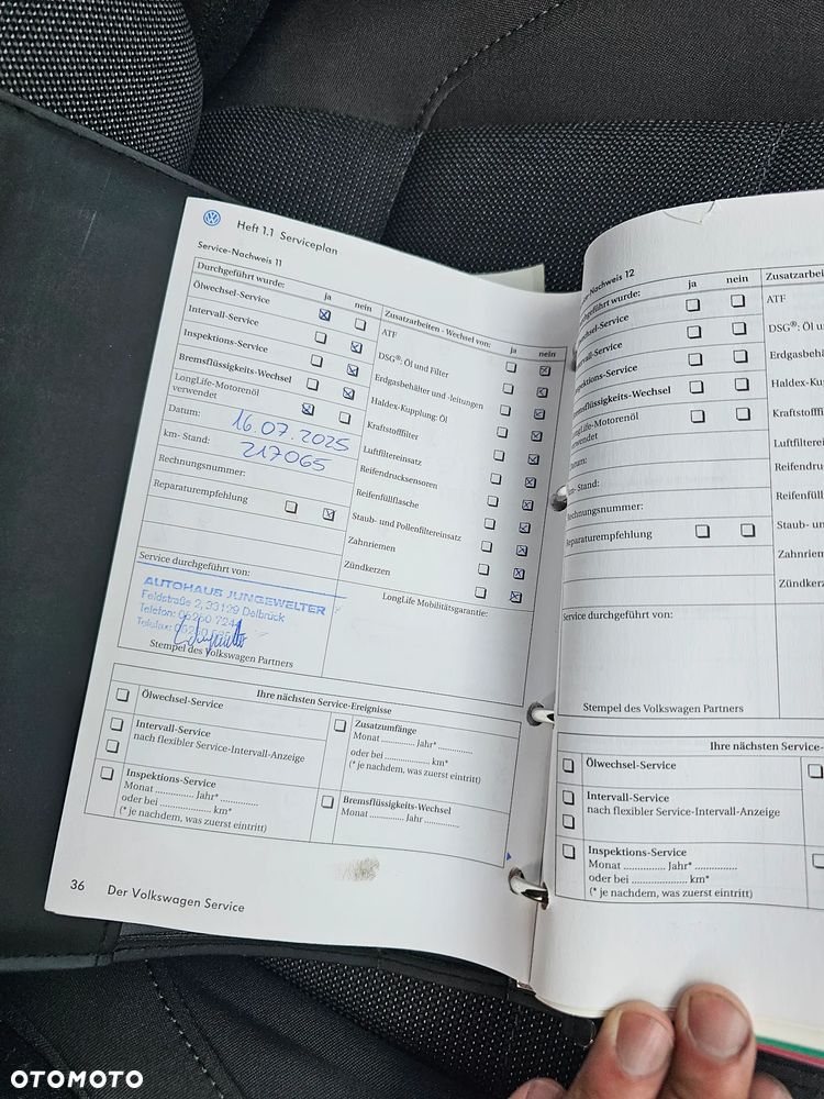 Volkswagen Touran 2.0 TDI DPF Highline - 32