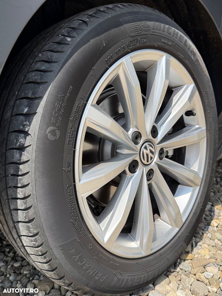 Volkswagen Passat 2.0 TDI SCR DSG Highline - 35