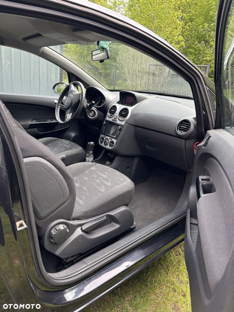 Opel Corsa 1.4 16V Satellite - 13
