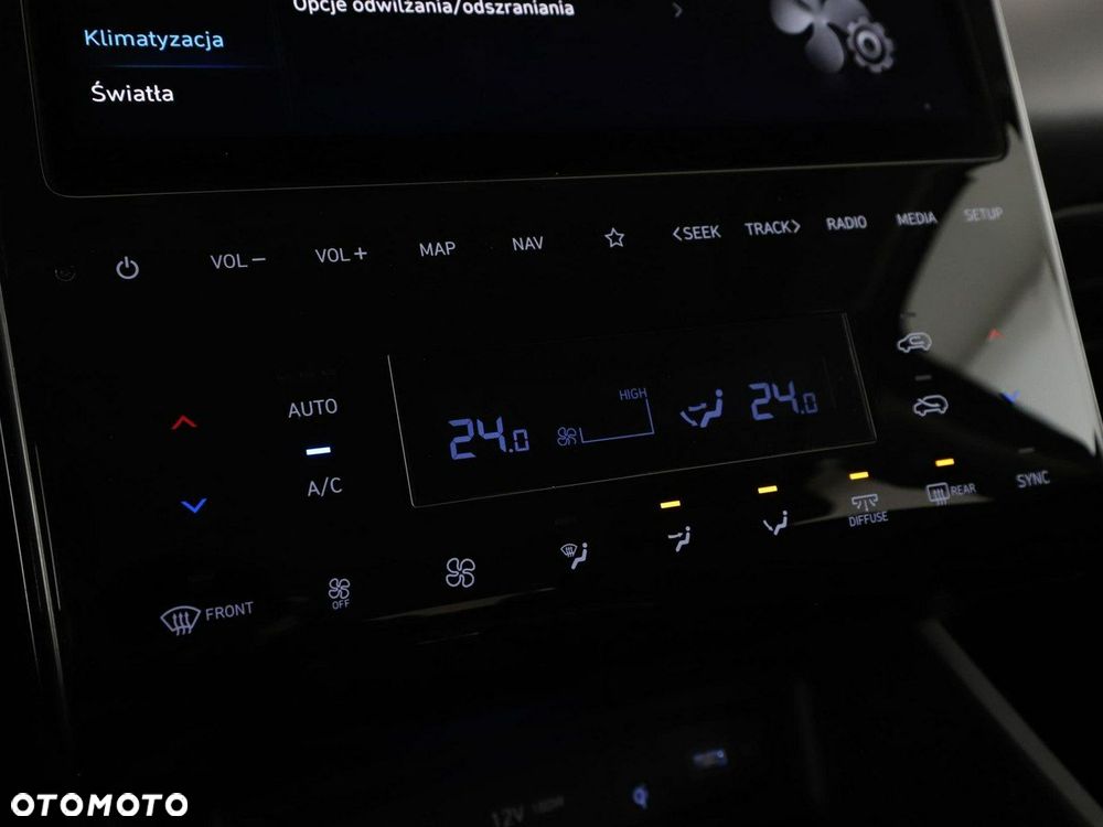 Hyundai Tucson 1.6 CRDi 48V-Hybrid 2WD DCT Select - 29