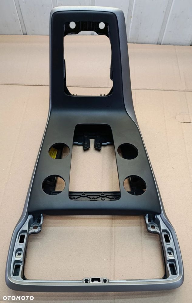 Volvo V40 II tunel środkowy ramka EU