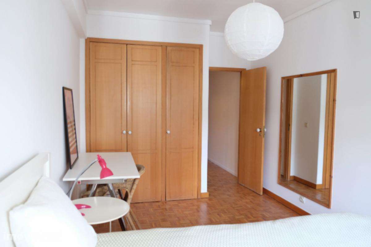 Quarto - localizado em Carcavelos Lisbon - Grande imagem: 4/18