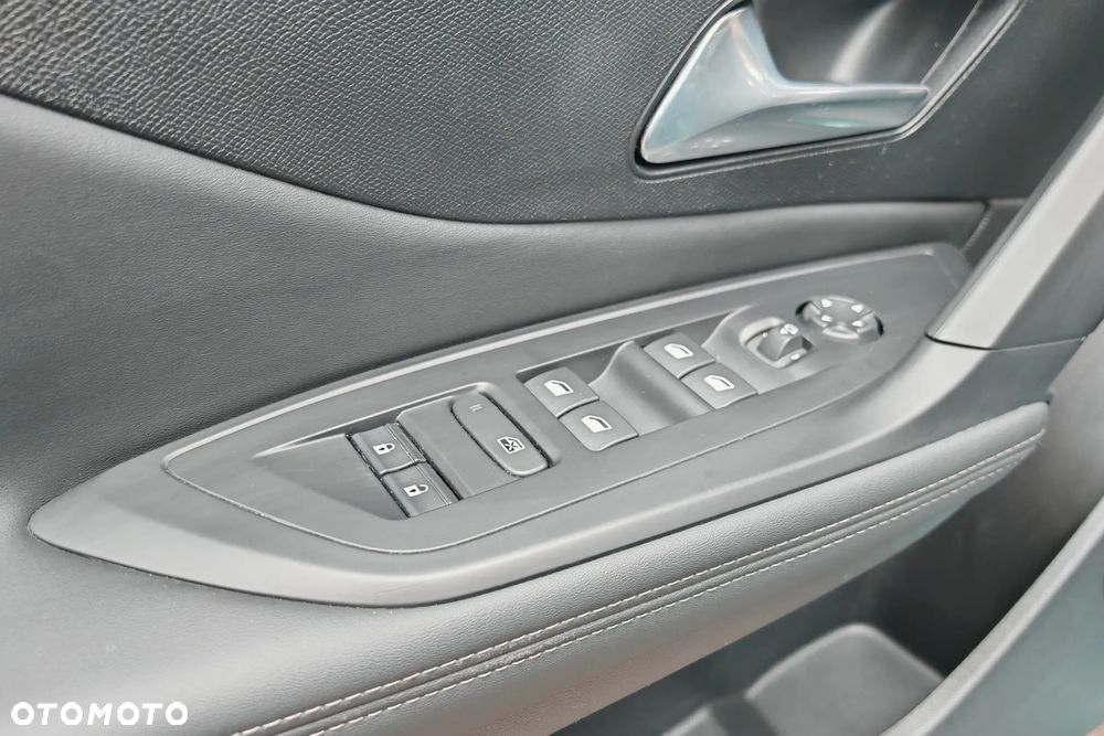 Peugeot 308 1.5 BlueHDi Allure S&S EAT8 - 15