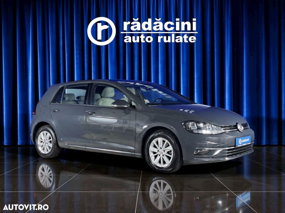Volkswagen Golf - 1