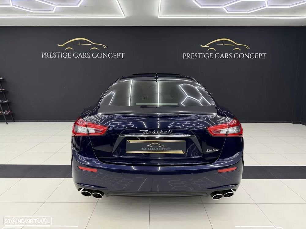 Maserati Ghibli 3.0 V6 GranLusso — fotografia 4