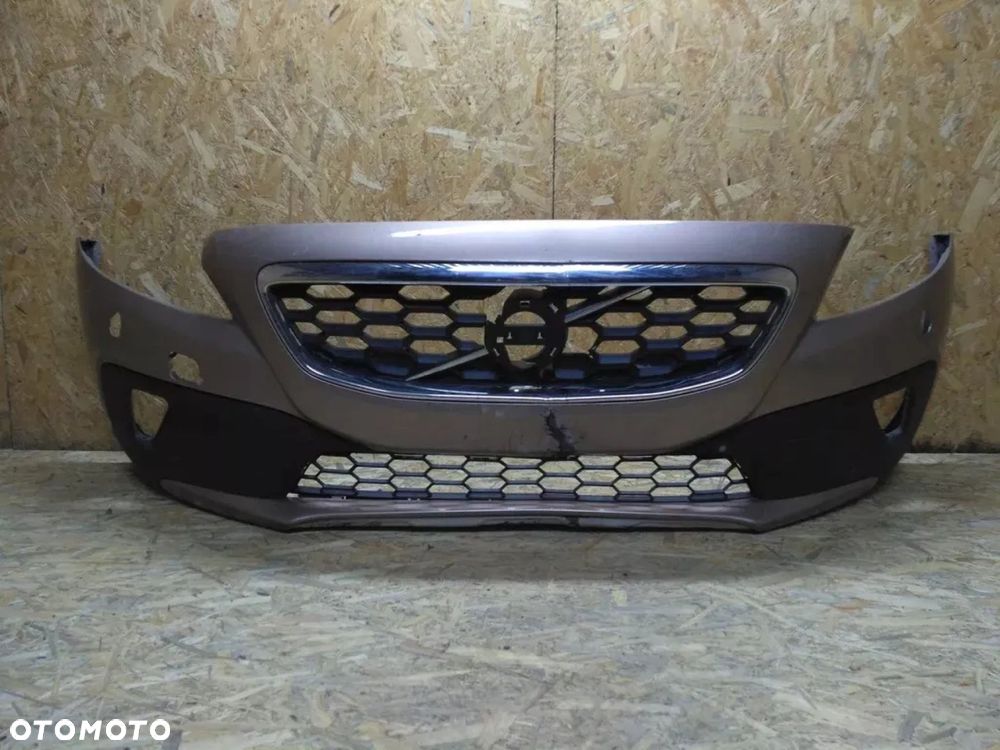 VOLVO V40 CROSS COUNTRY 12- zderzak przód przedni - 1
