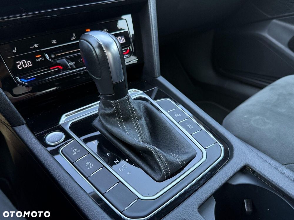 Volkswagen Arteon 2.0 TDI 4Motion R-Line DSG - 23