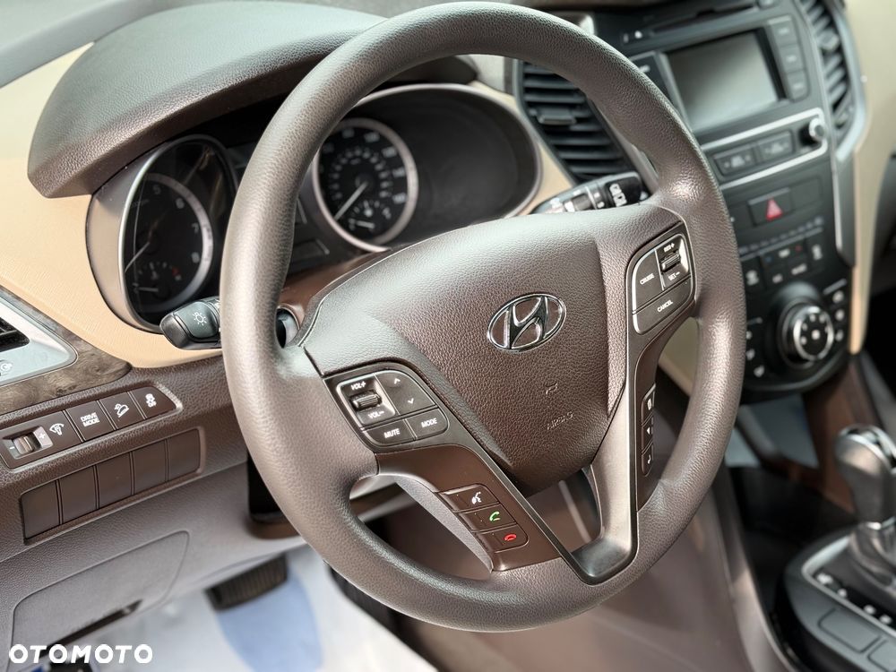 Hyundai Santa Fe 2.4 Sport Utility - 26