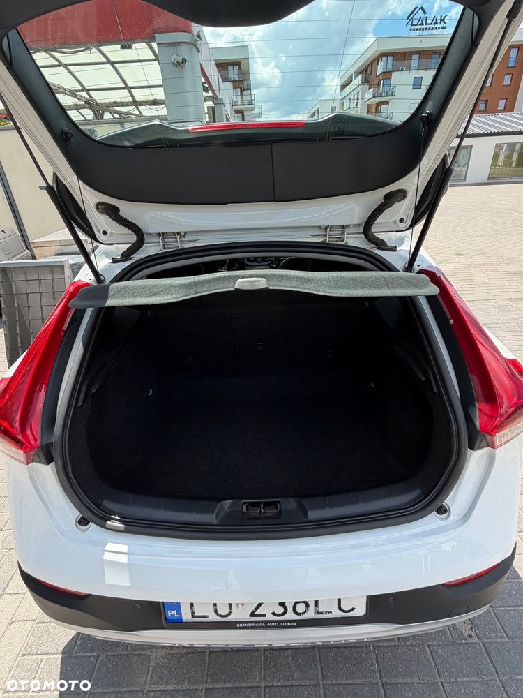Volvo V40 Cross Country D2 Momentum - 10