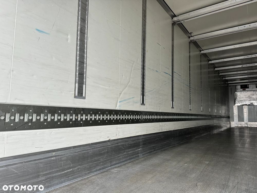 Krone Chłodnia ,Doppelstock , Carrier Vector 1550 - 15