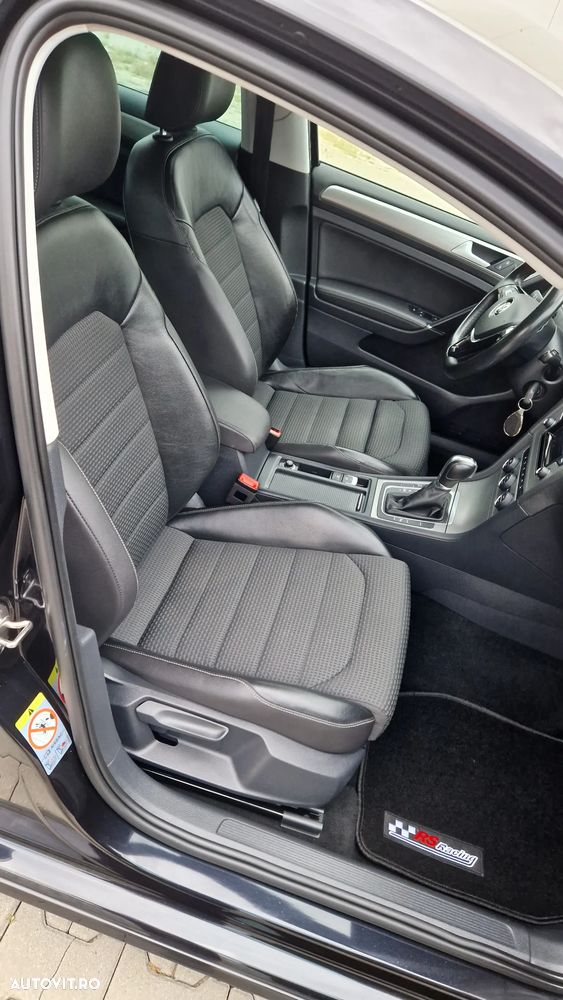 Volkswagen Golf - 23