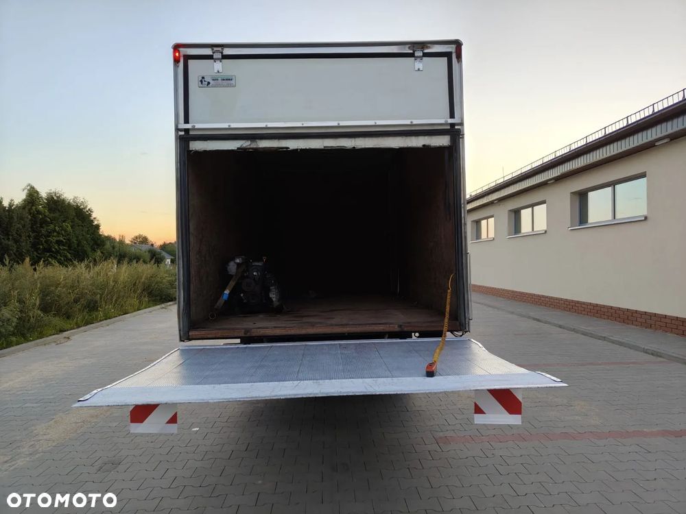 Volkswagen Crafter - 11