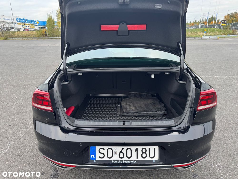 Volkswagen Passat 1.5 TSI EVO Elegance DSG - 9