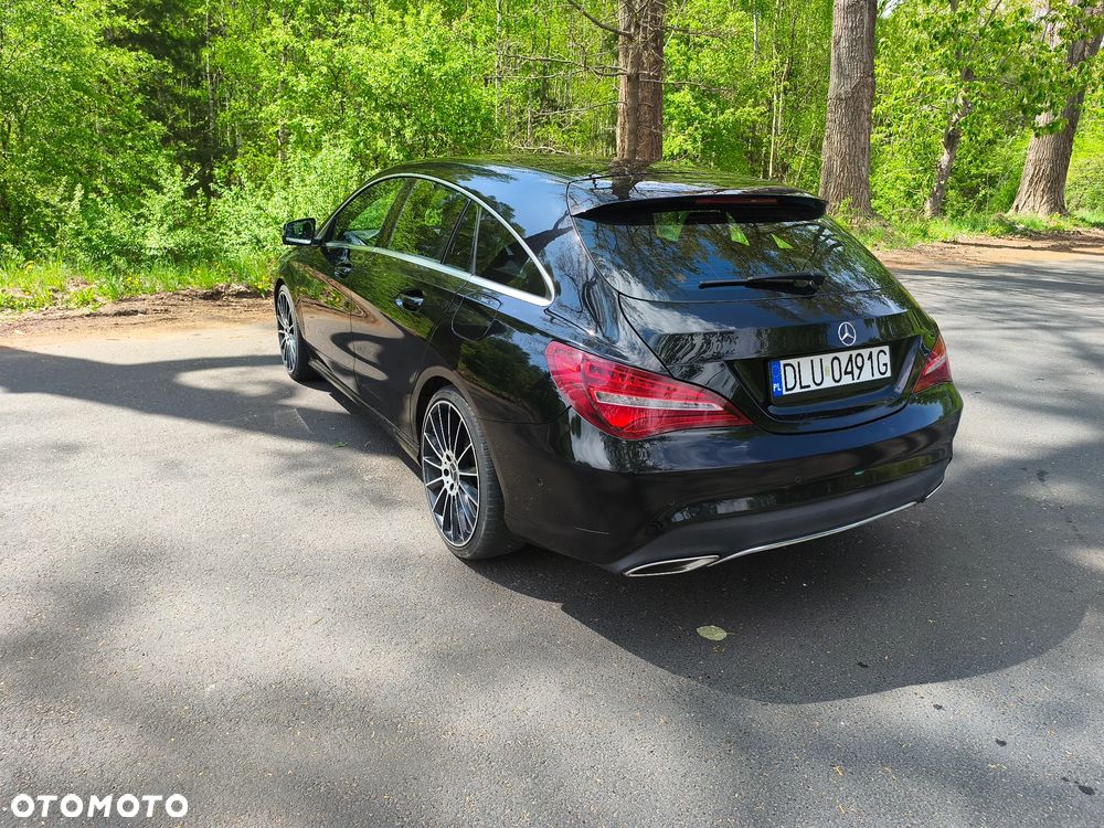 Mercedes-Benz CLA 180 AMG Line - 10