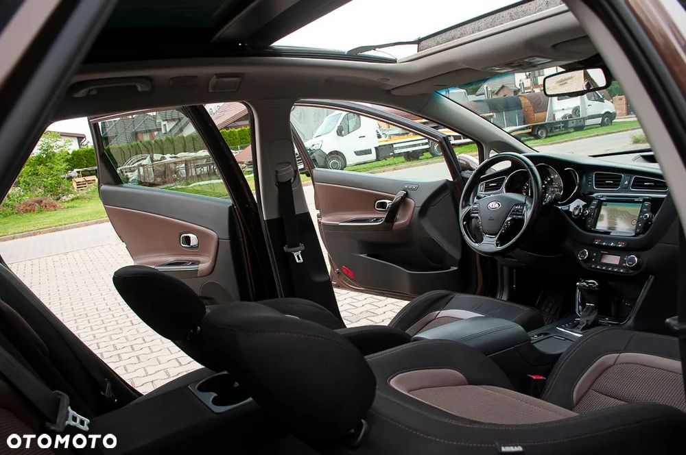 Kia Ceed 1.6 CRDi 136 DCT ISG Platinum Edition - 31