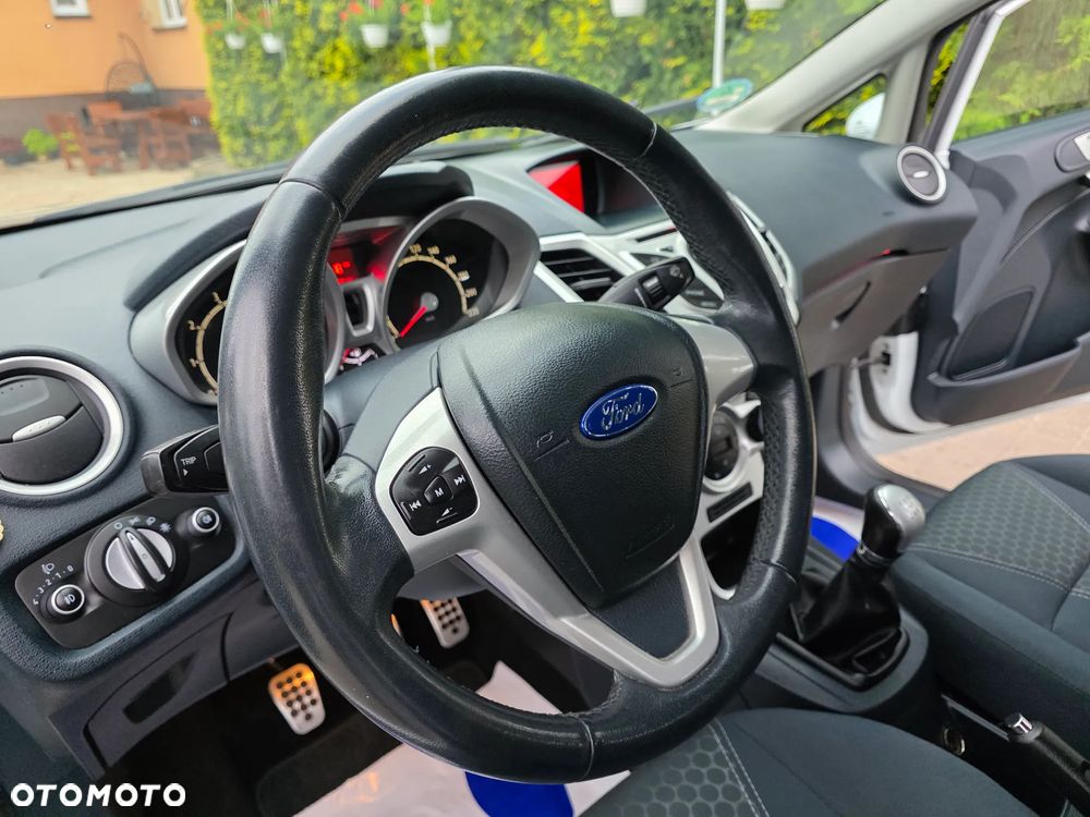 Ford Fiesta 1.4 Titanium - 29