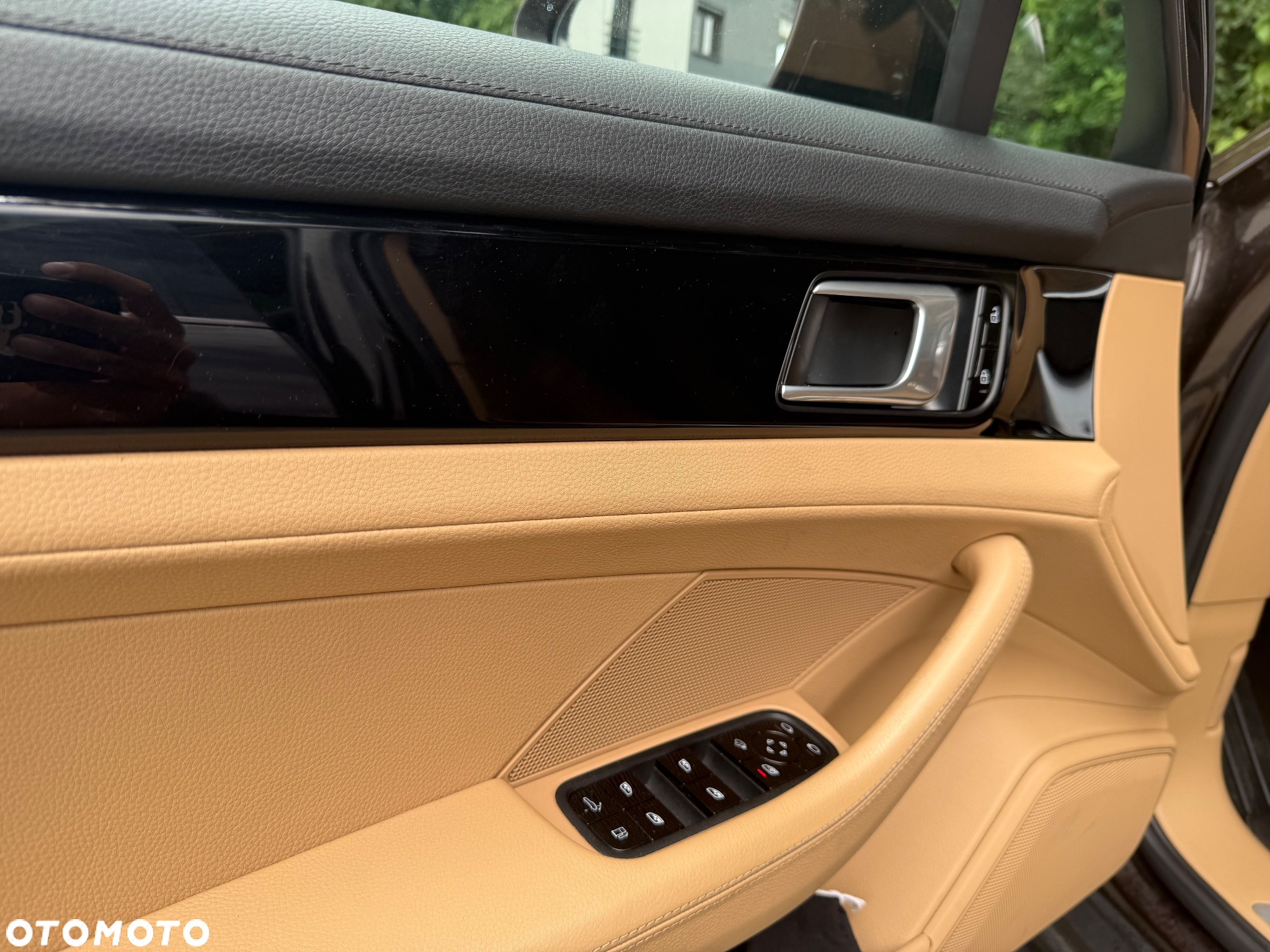 Porsche Panamera 4 Platinum Edition - 6