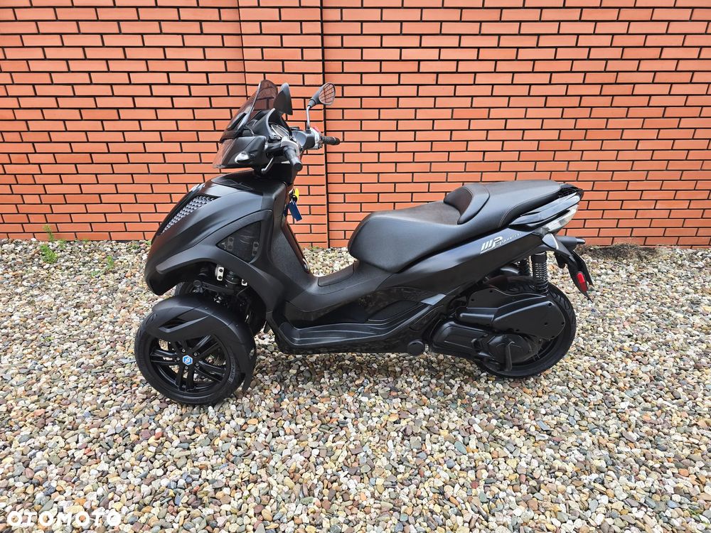 Piaggio MP-3 - 6
