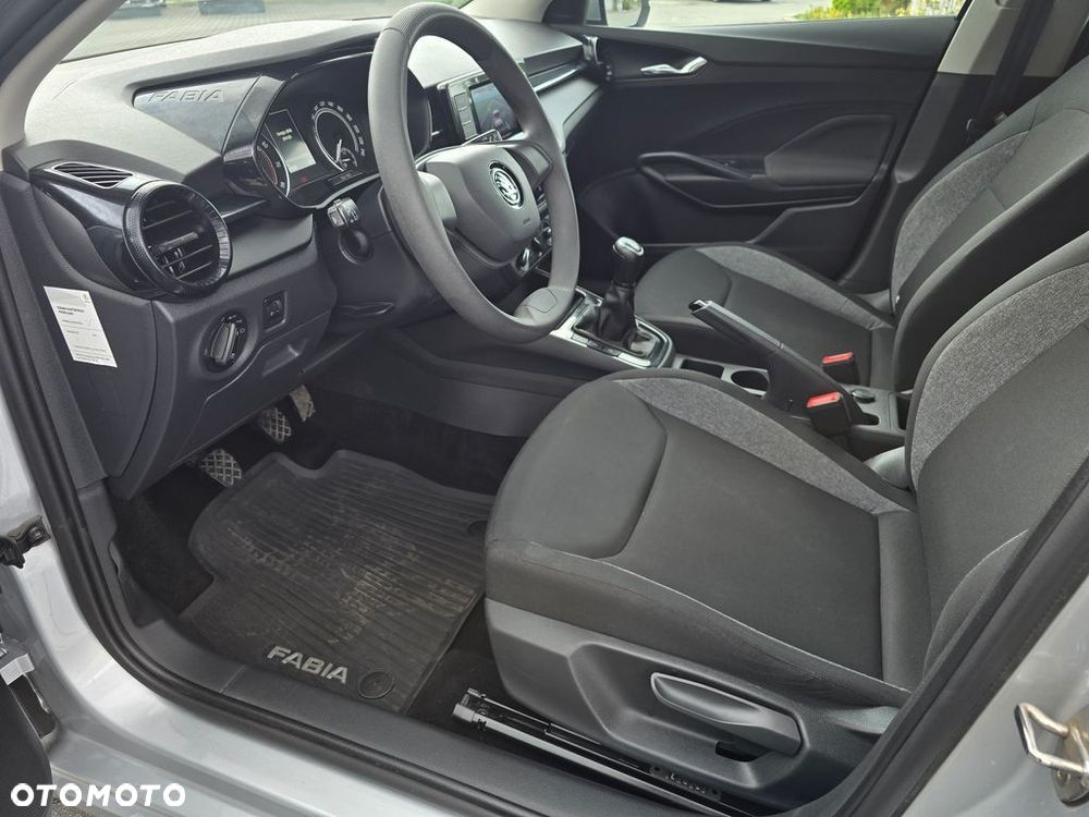 Skoda Fabia 1.0 Active - 10