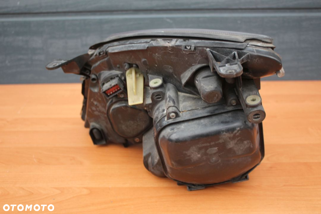 LAMPA PRAWY PRZÓD PRZEDNIA PRAWA BIXENON SKRĘTNY OPEL VECTRA C CIEMNA EUROPA - 6